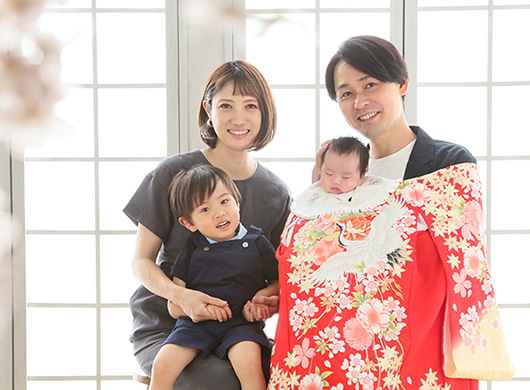 お宮参りと100日祝いとは？適切な服装の選び方、避けたほうが良い服装