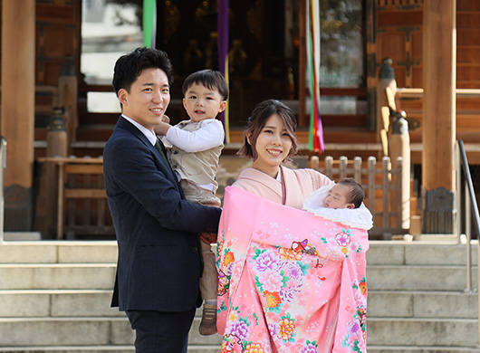 お宮参りの神社はどう選べば良い？参拝当日の流れや服装、初穂料