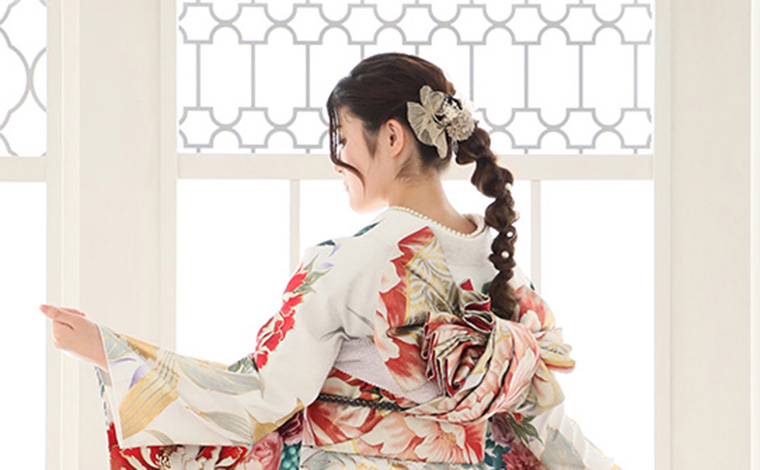 玉ねぎヘア（ポニーテールアレンジ）の成人式ヘア