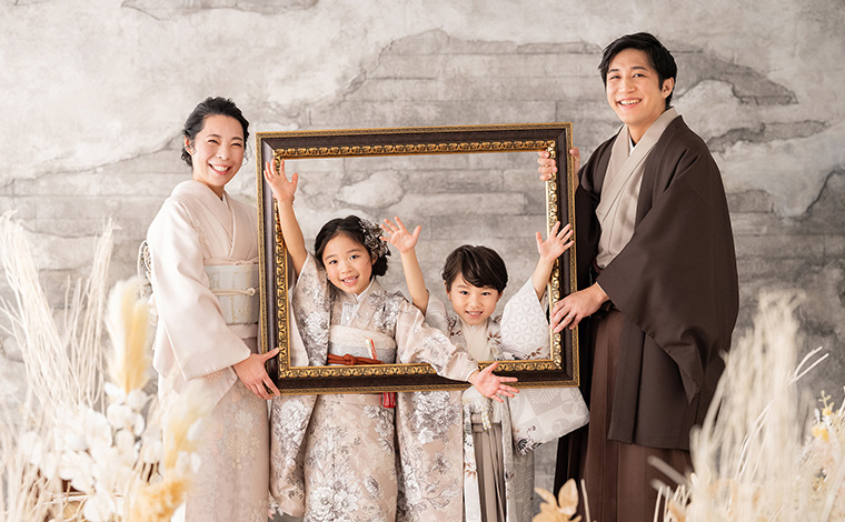 七五三の衣装レンタル・記念撮影はらかんスタジオで