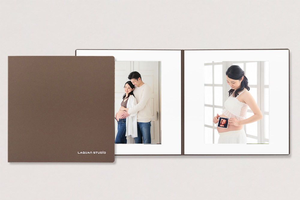 キャビネ写真2枚(台紙付)