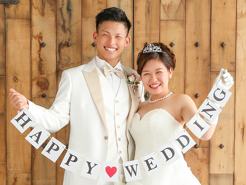 ウェディングドレスの定番ヘアスタイル